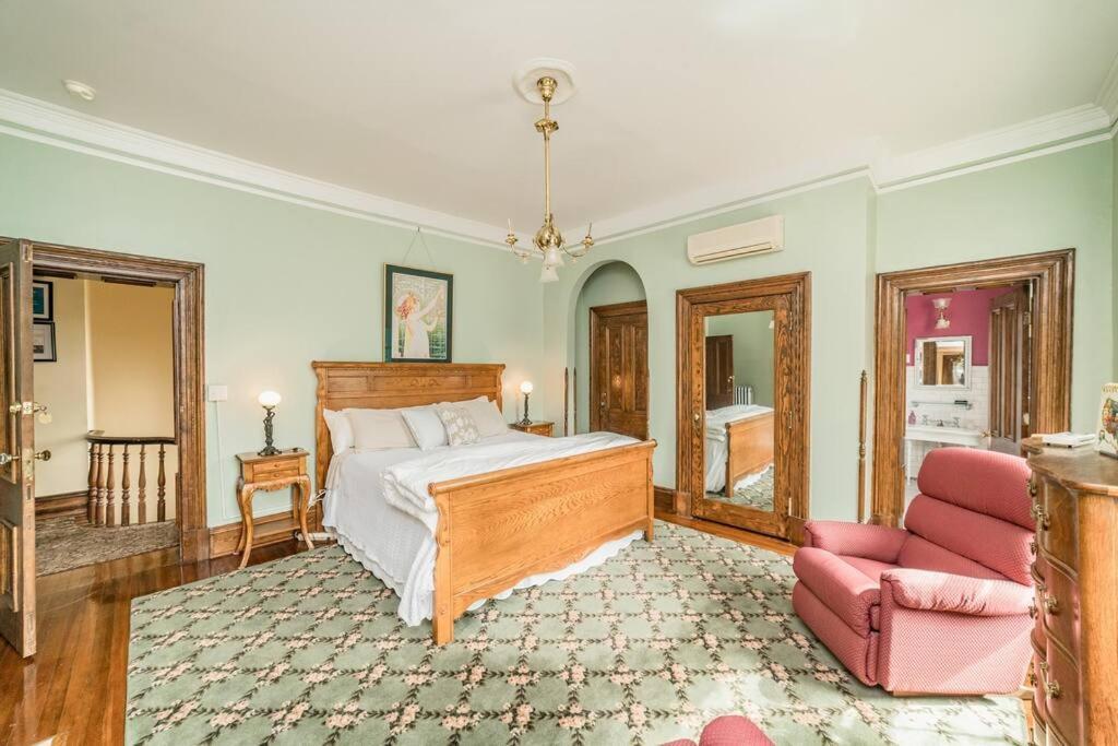Peaceful Easy Feelings - King Sized Bed - Sleeps 2 Apartamento Lynchburg Exterior foto