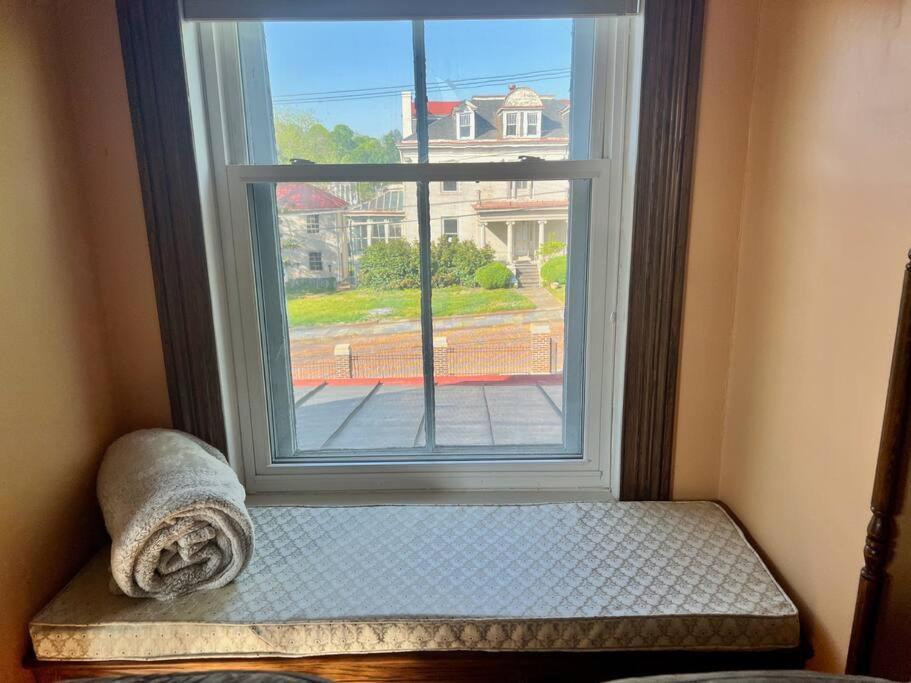 Peaceful Easy Feelings - King Sized Bed - Sleeps 2 Apartamento Lynchburg Exterior foto