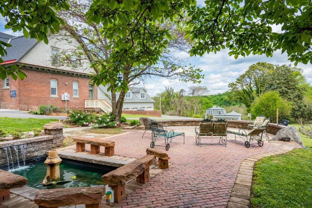 Peaceful Easy Feelings - King Sized Bed - Sleeps 2 Apartamento Lynchburg Exterior foto