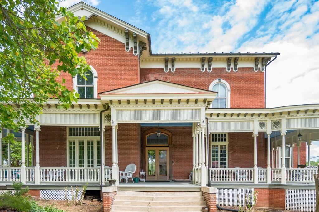 Peaceful Easy Feelings - King Sized Bed - Sleeps 2 Apartamento Lynchburg Exterior foto