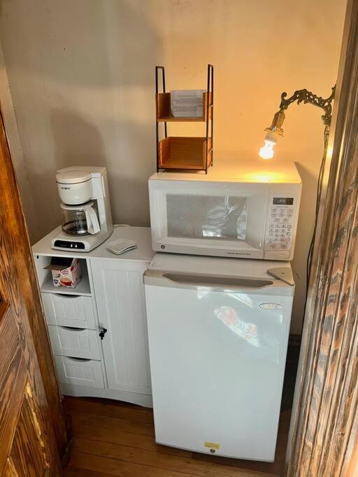 Peaceful Easy Feelings - King Sized Bed - Sleeps 2 Apartamento Lynchburg Exterior foto